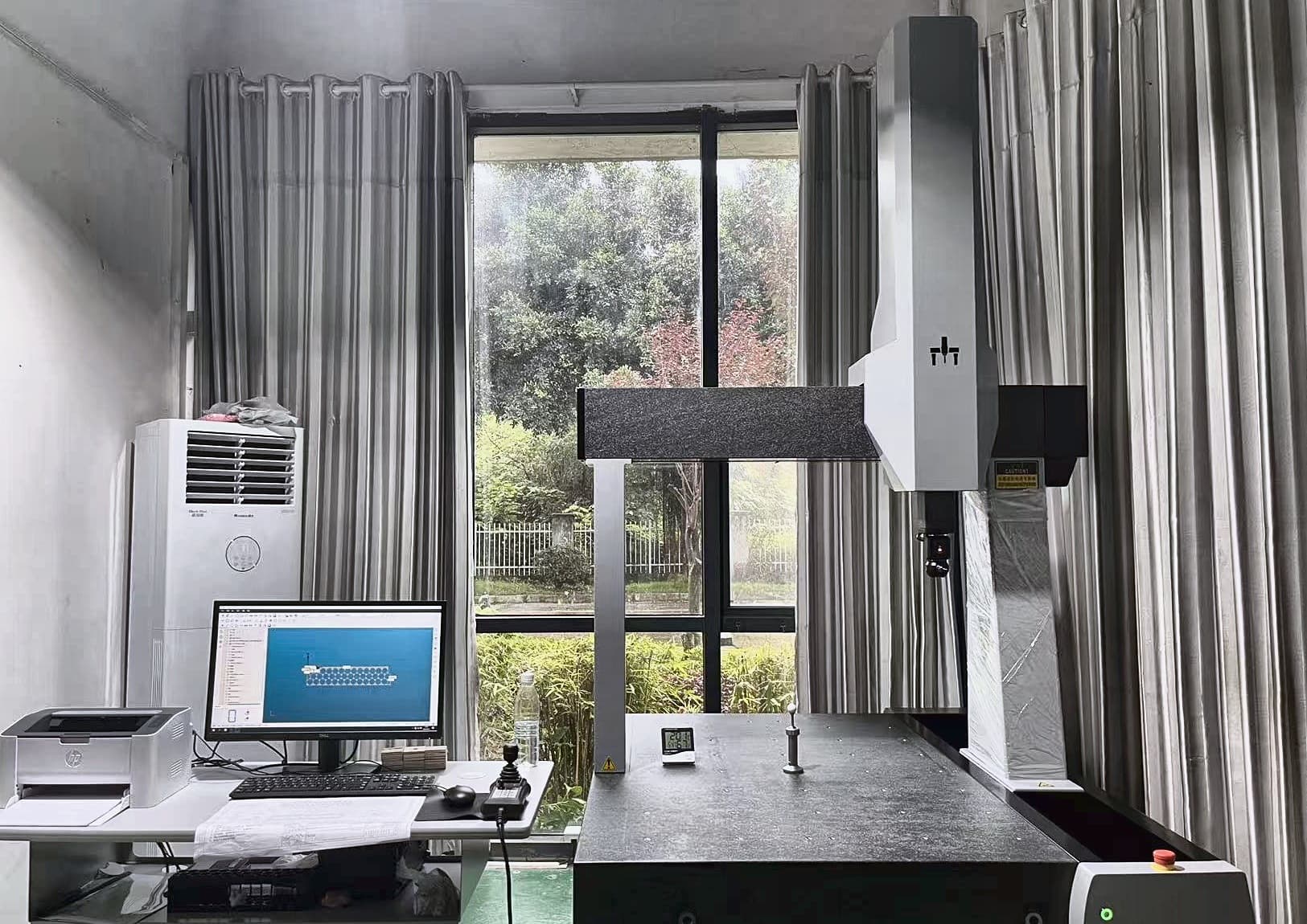Polaris CMM with probing, granite measuring table and operator workstation