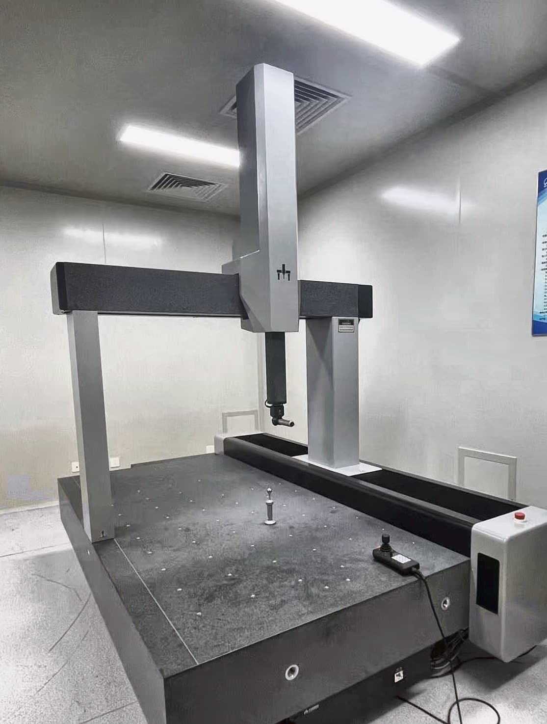 Gemini 121510 bridge CMM for high-accuracy scanning inspection